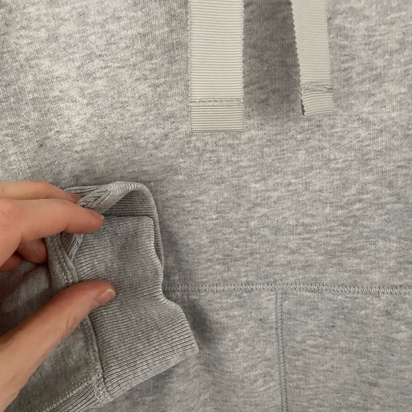 Lululemon Avenue Pullover in Heathered Light Grey / Soot Light - Picture 11 of 16